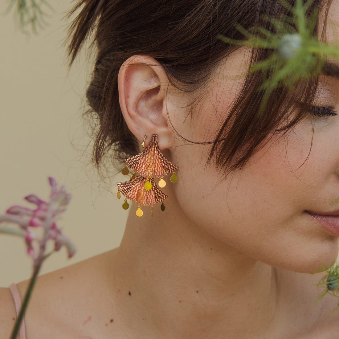Aretes con falda de Sevillana en Miyuki