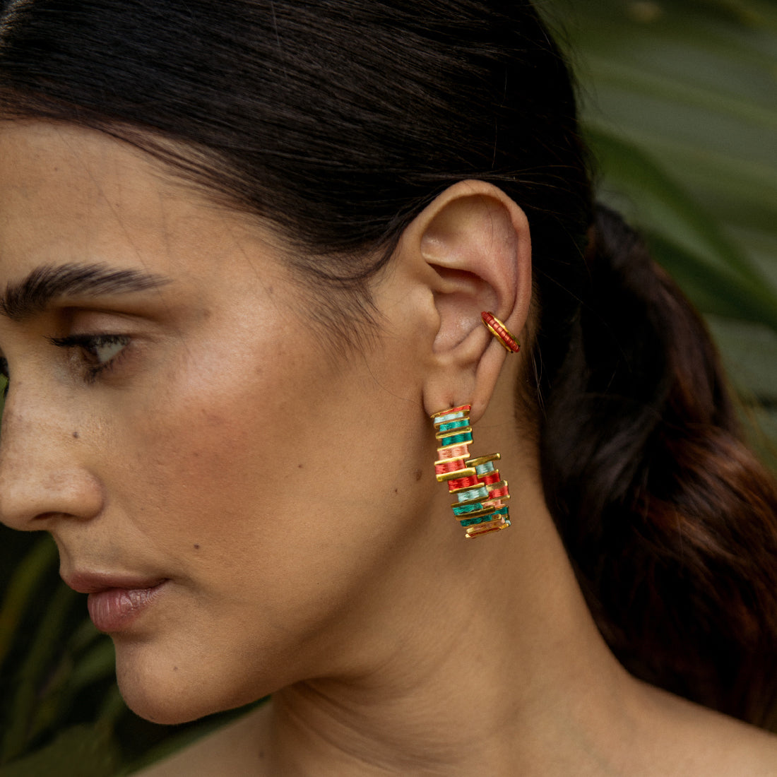 Aretes Cuff chapados en oro con Miyuki
