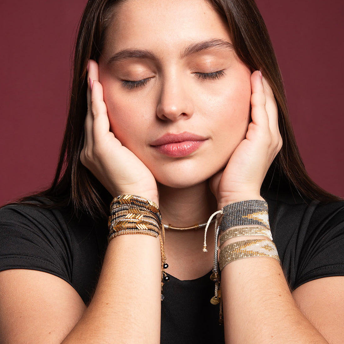 Brazalete Pequeño Chevron Negro