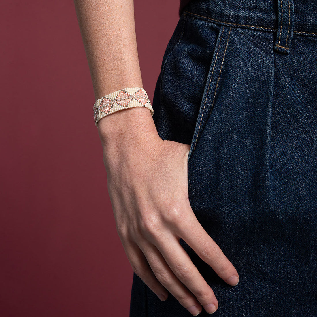 Brazalete Metzi Blanco y Rosado