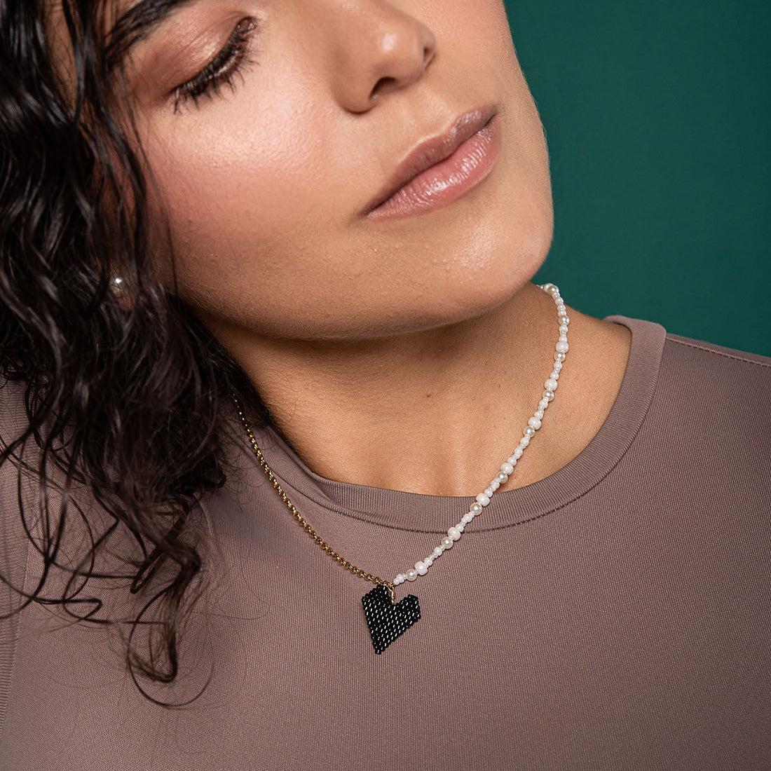 Collar Pearly Heartsy Negro