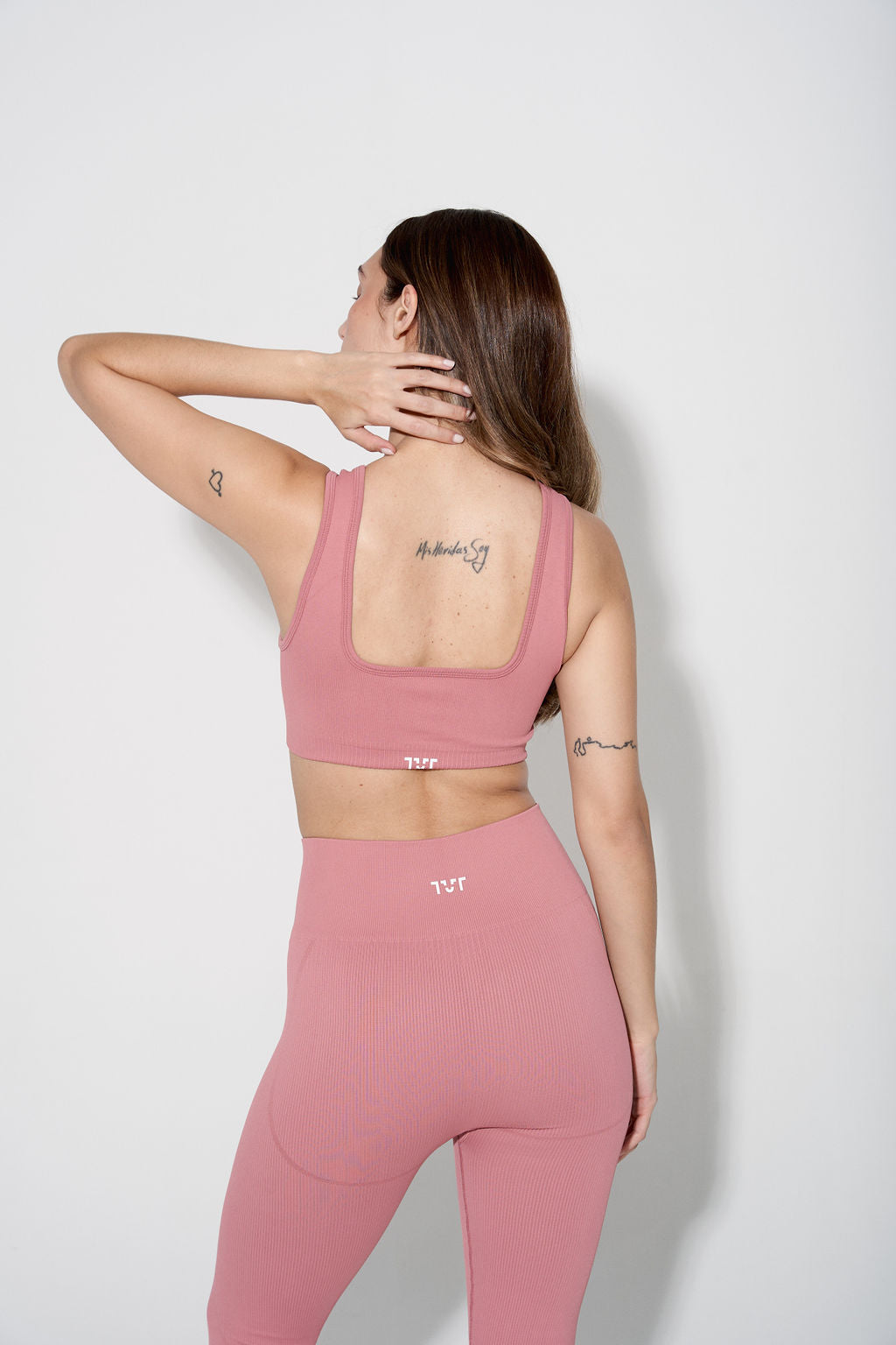 Sculpt top