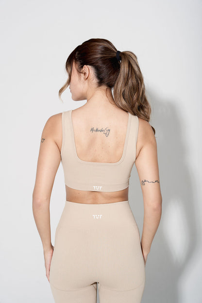 Sculpt top