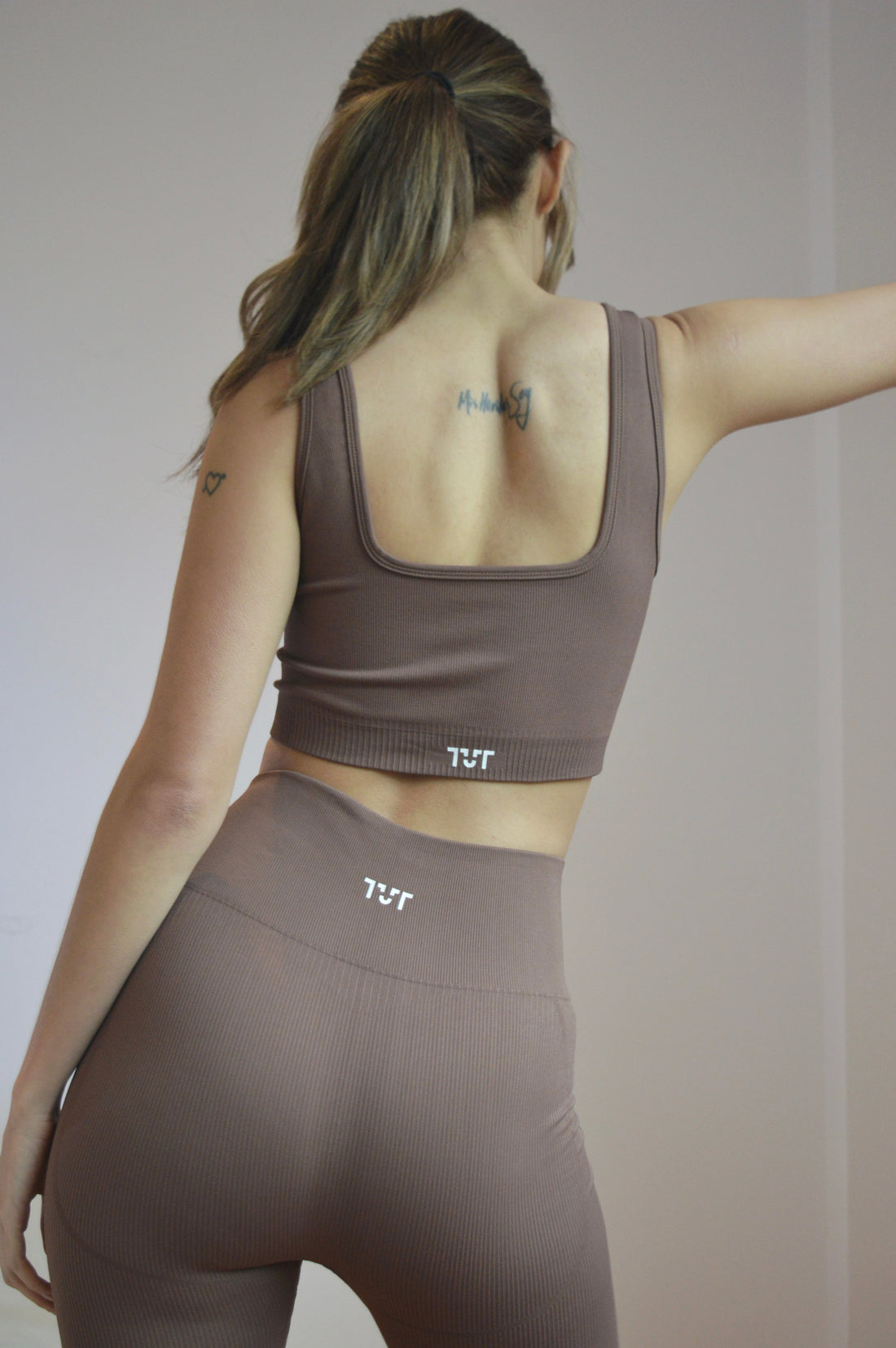 Sculpt top