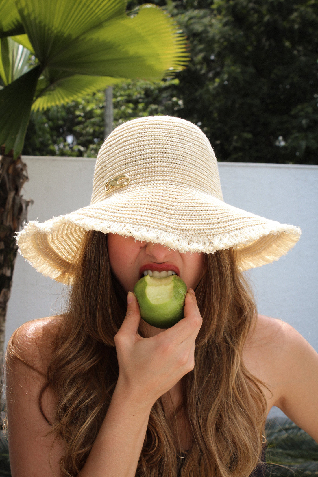 LUCKY STREAK CREAM HAT