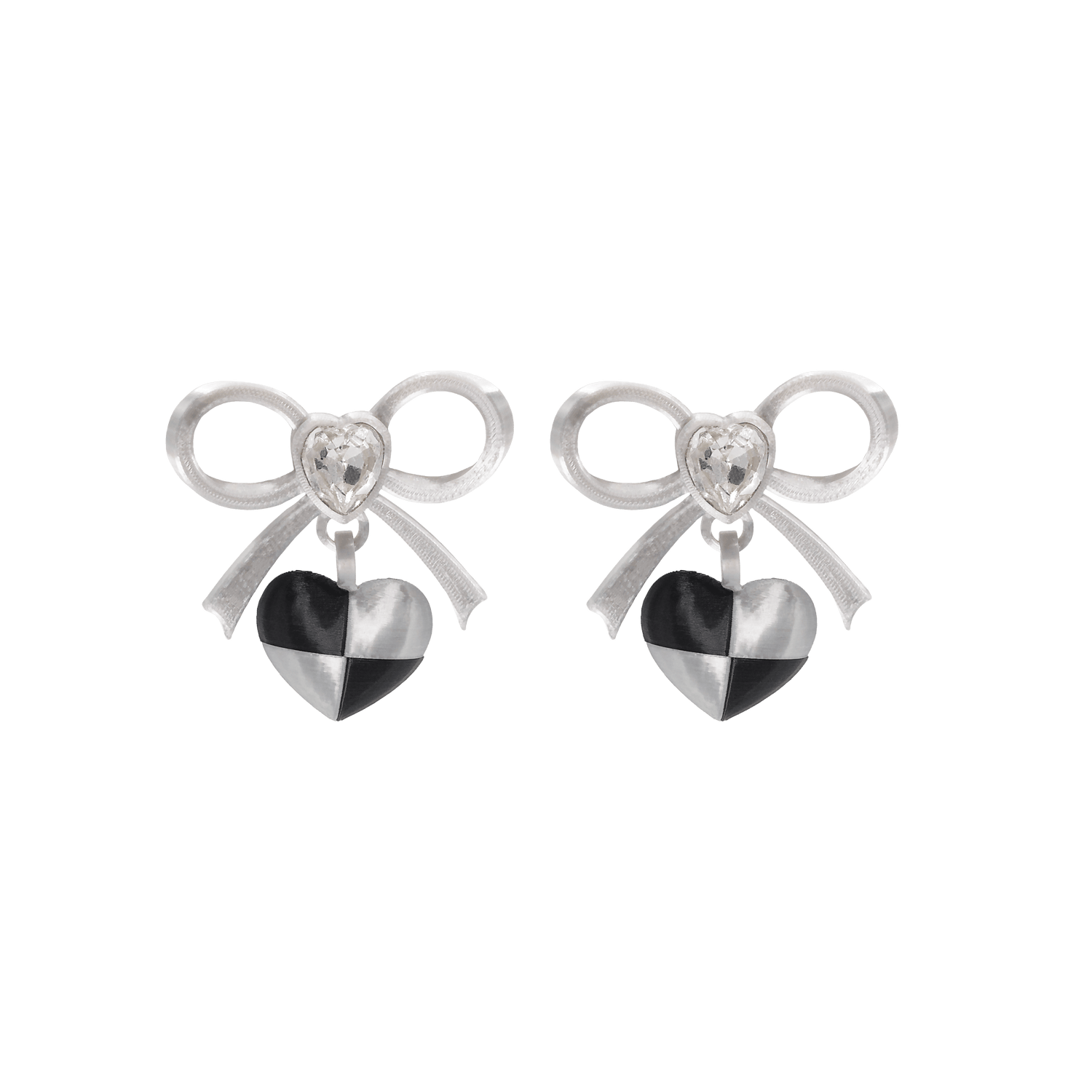 ARETES DE LAZO CON DIJE DE CORAZÓN