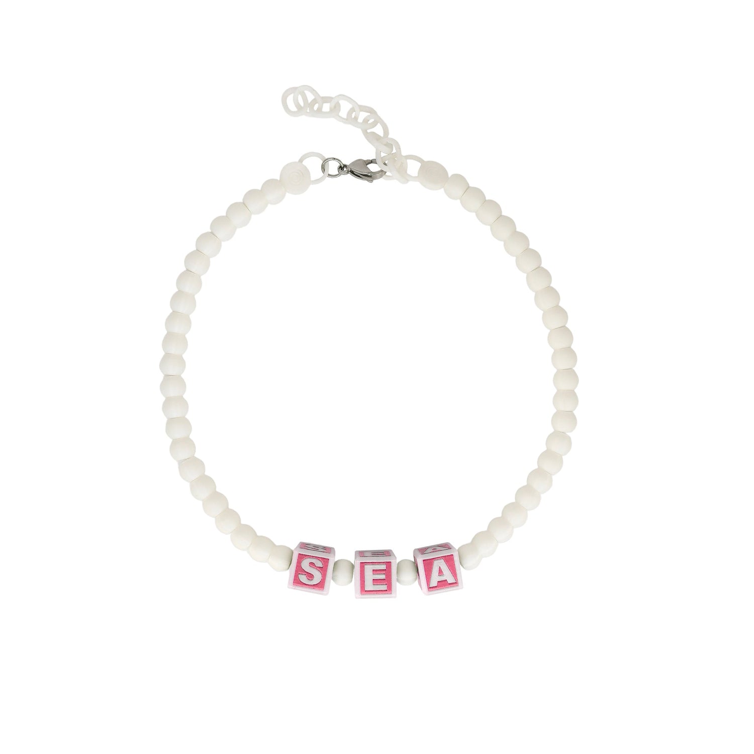 COLLAR CON CUBOS DE LETRAS
