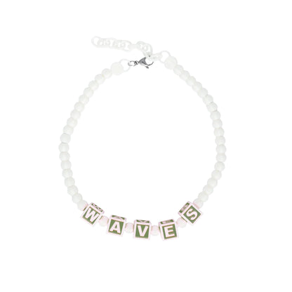 COLLAR CON CUBOS DE LETRAS