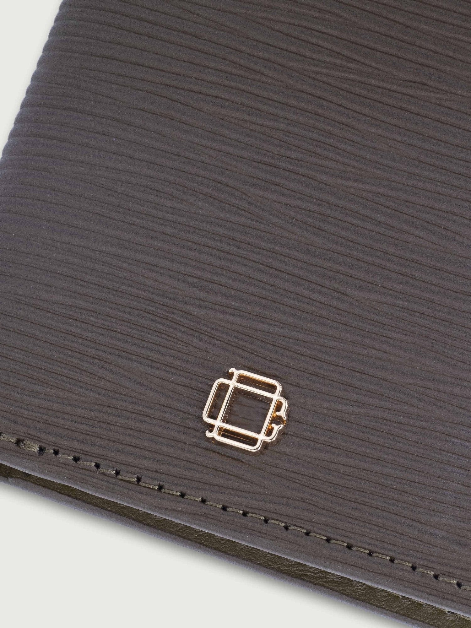 CARTERA VERTICAL DE CUERO OLIVO UNISEX