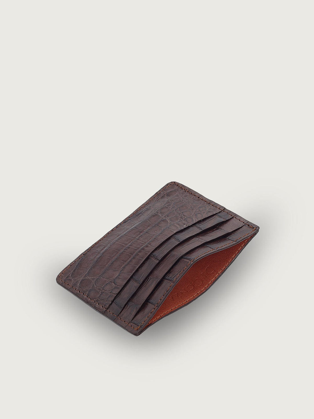 TARJETERO SLIM COCODRILO GENUINO - TABACO