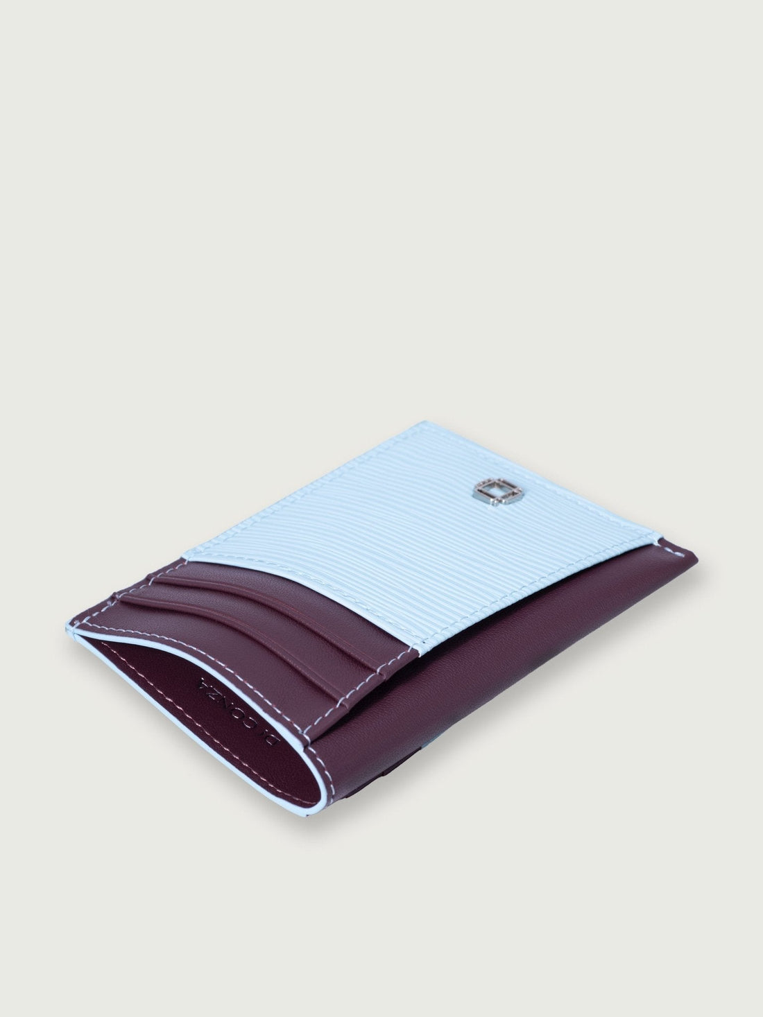 TARJETERO VERTICICAL DE CUERO BORGOÑA PARA 8 TARJETAS