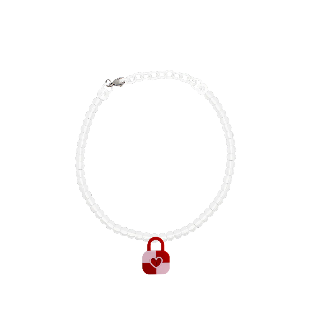 COLLAR DE PERLAS CON DIJE DE CANDADO